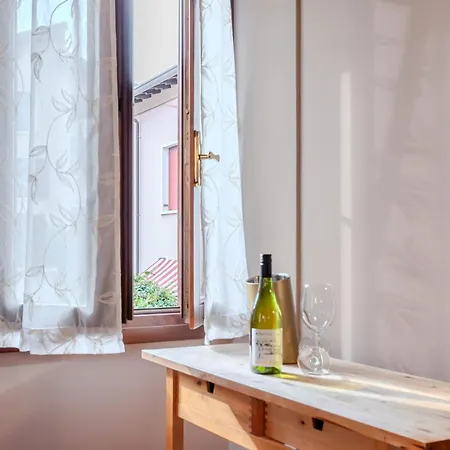 App. Maison Doree Appartement Desenzano del Garda
