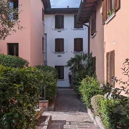Διαμέρισμα App. Maison Doree Ντεζεντσάνο ντελ Γκάρντα
