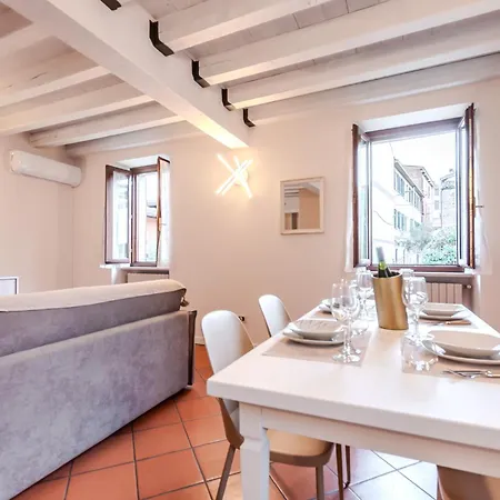 Daire App. Maison Doree *